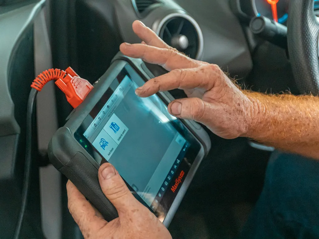 diagnostics-de-moteur-de-voiture